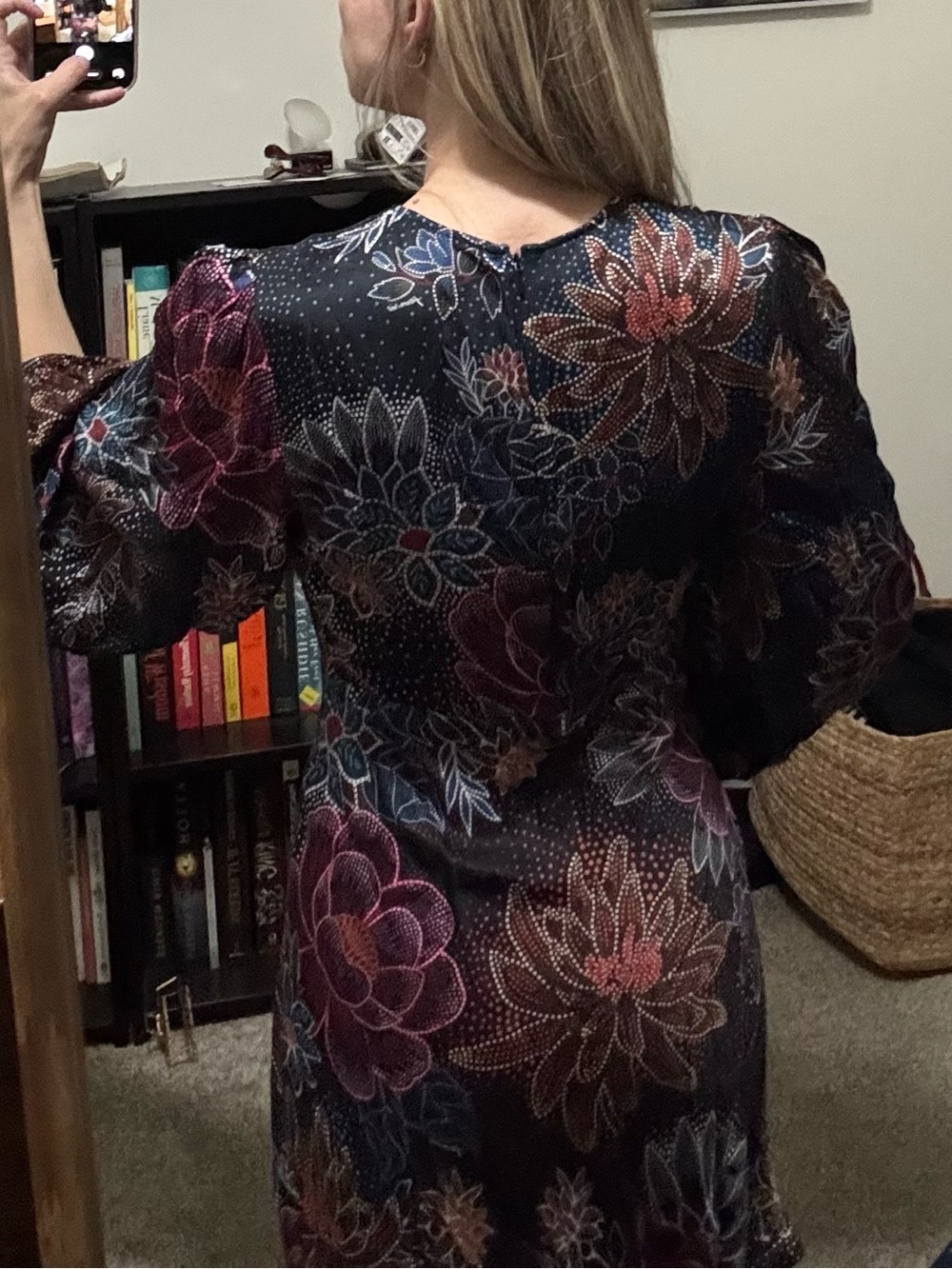 FARM Rio Black Floral Long Sleeve peep-hole Dress - Picture 6 of 6